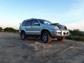 Toyota Land Cruiser Prado foto 3