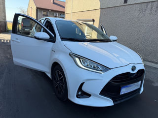 Toyota Yaris фото 6