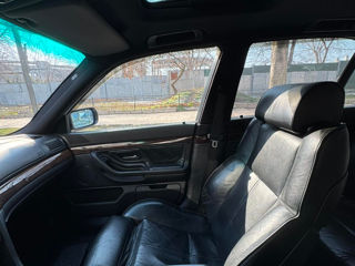 BMW 7 Series фото 12