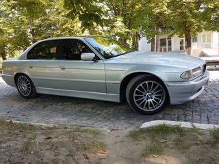 BMW 7 Series foto 3