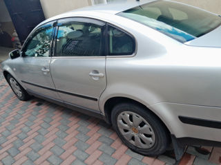 Volkswagen Passat foto 3