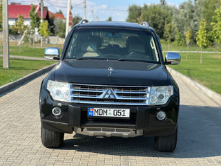 Mitsubishi Pajero foto 3