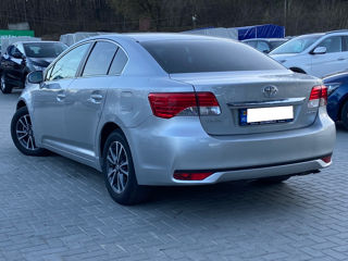 Toyota Avensis foto 5