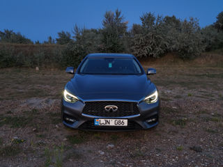 Infiniti Q30 foto 1