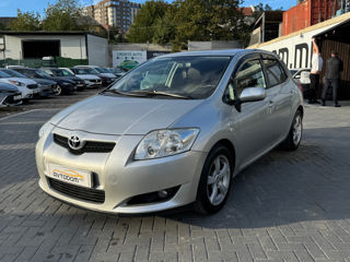 Toyota Auris foto 1