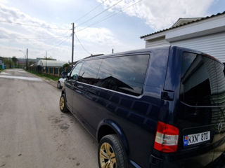 Volkswagen Caravelle foto 3