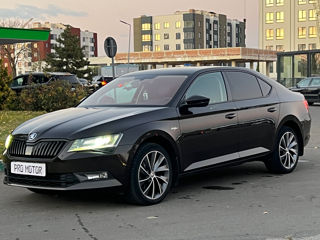 Skoda Superb foto 2