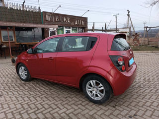 Chevrolet Aveo foto 3