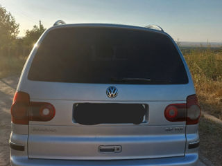 Volkswagen Sharan foto 2