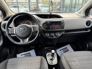 Toyota Yaris foto 8