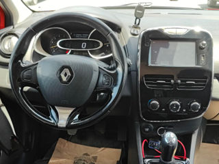 Renault Clio foto 12