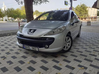 Peugeot 207 foto 2