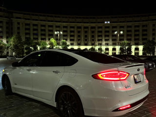 Ford Fusion foto 2