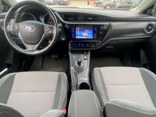 Toyota Auris foto 8