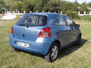 Toyota Yaris foto 3