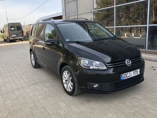 Volkswagen Touran foto 3