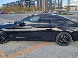 BMW 5 Series foto 4