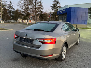 Skoda Superb foto 4