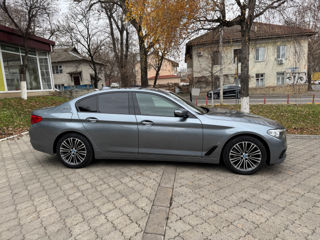 BMW 5 Series foto 3