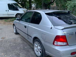 Hyundai Accent foto 3