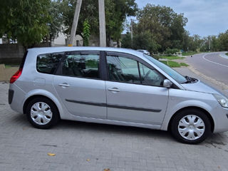 Renault Grand Scenic foto 6