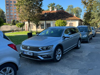 Volkswagen Passat foto 1