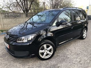 Volkswagen Touran foto 8