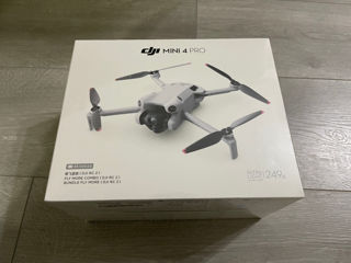 DJI Mini 4 Pro Fly More Combo