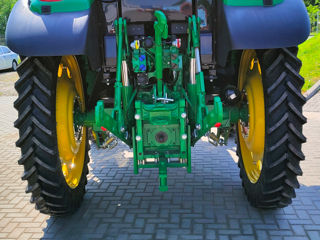 John Deere 6125M foto 8