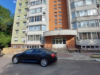 Apartament cu 4 camere, 130 m², Centru, Chișinău foto 9