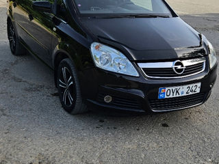 Opel Zafira foto 4