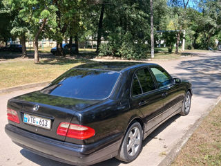 Mercedes E-Class foto 5