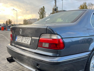 BMW 5 Series foto 5