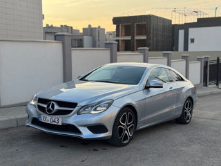 Mercedes E-Class Coupe фото 0