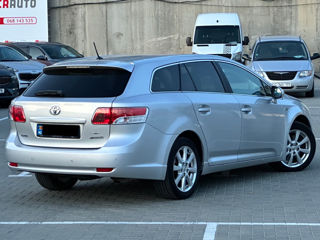 Toyota Avensis foto 3