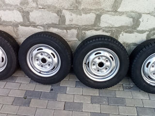 Ford Transit Pirelli 195/70/15 C. foto 4