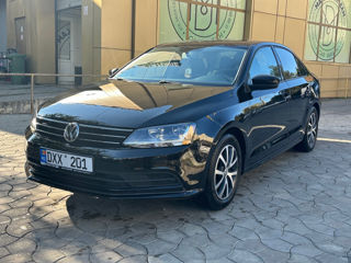 Volkswagen Jetta foto 1