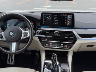 BMW 5 Series foto 14