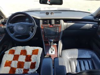 Audi A8 foto 9