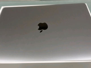 Macbook air m1 8/256 gb foto 3