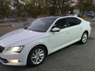 Skoda Superb foto 2