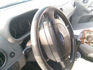 Ford Fusion foto 8