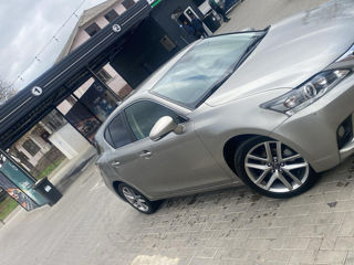 Lexus CT Series foto 2