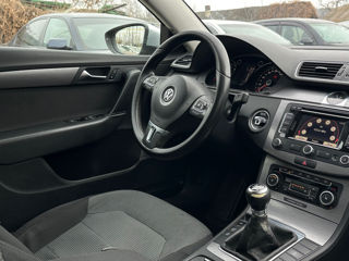 Volkswagen Passat foto 16