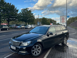 Mercedes C-Class foto 1