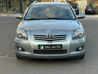 Toyota Avensis foto 3