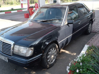 Mercedes Series (W124) foto 4