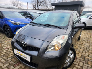 Toyota Yaris foto 8