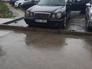 Mercedes E-Class foto 3