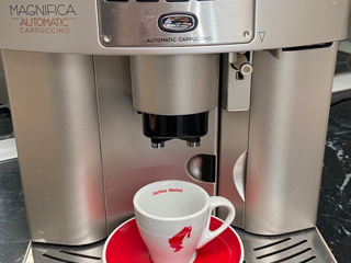 Кофемашина DeLonghi Magnifica Automatic